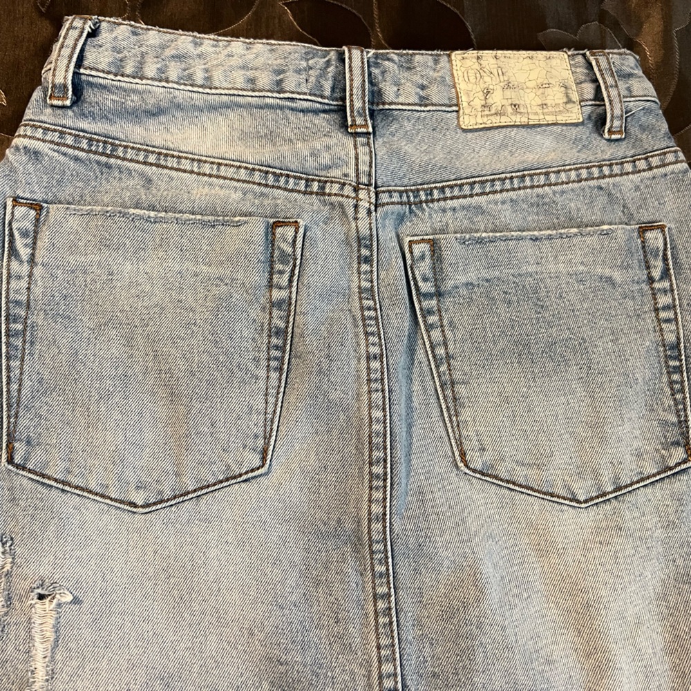 One Teaspoon Light Blue Distressed Denim Mini Skirt Women’s size 26/ Small - Picture 10 of 12